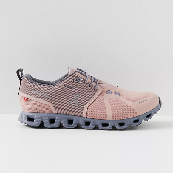 On Running Cloud 5 Waterproof Sneakers - Picture 3 of 15